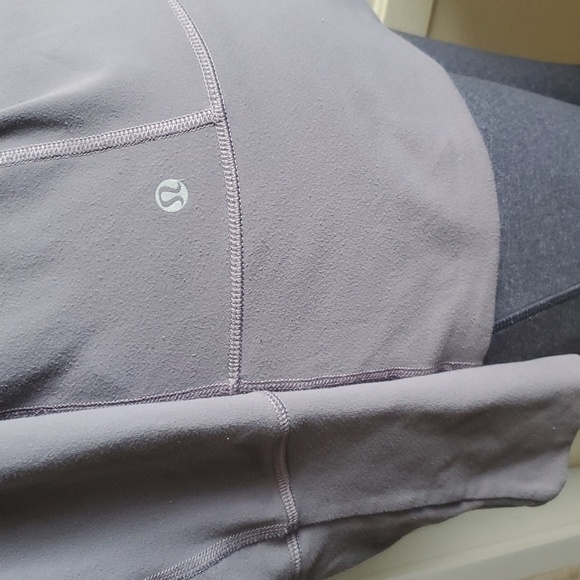 Lululemon Hooded Stride Jacket Heathered Grey Size10 - Picture 8 of 11